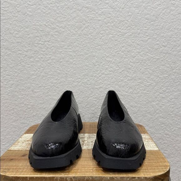 Katy Perry The Daarling Black Patent Crinkle Slip On Loafers Size 10M/40 - Picture 5 of 8